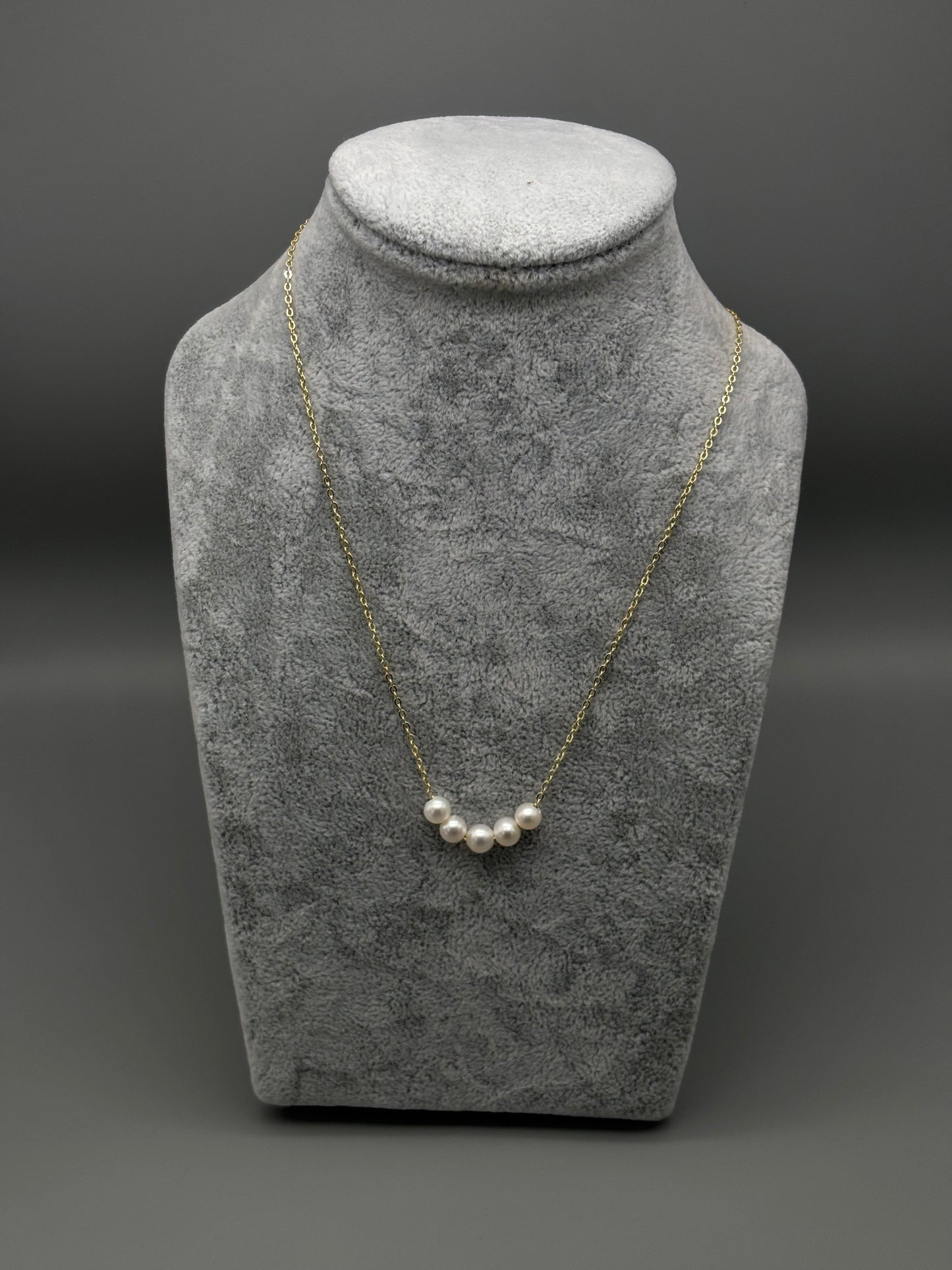 Karen Sampson gold / pearl necklace