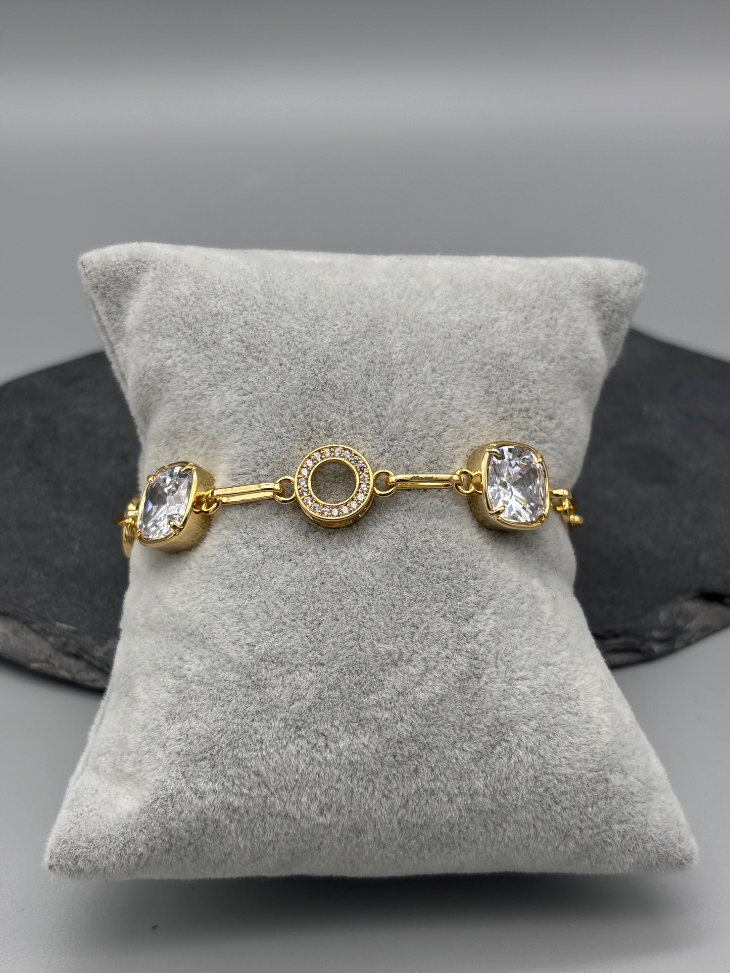 Absolute gold bracelet with cubic zirconia stones