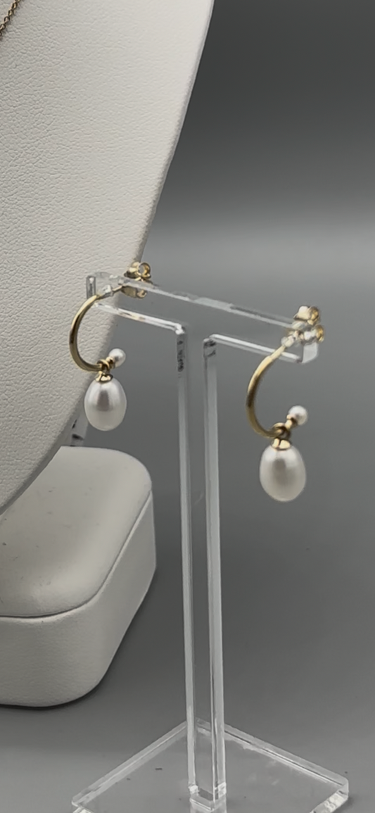 9ct gold half hoop earring with freshwater pearl
