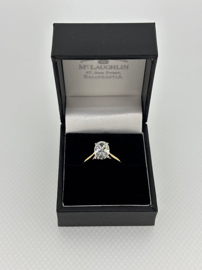 Solitaire Oval Brilliant-Cut Lab-Grown Diamond Ring in 9ct Yellow Gold