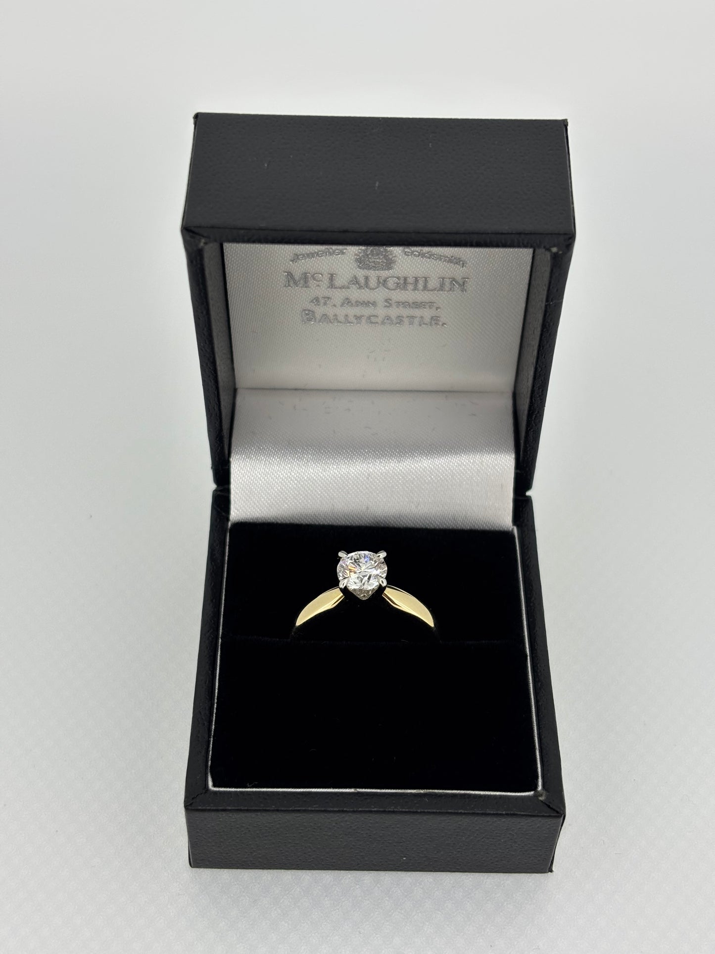Solitaire Round Brilliant-Cut Lab-Grown Diamond Ring – Yellow Gold