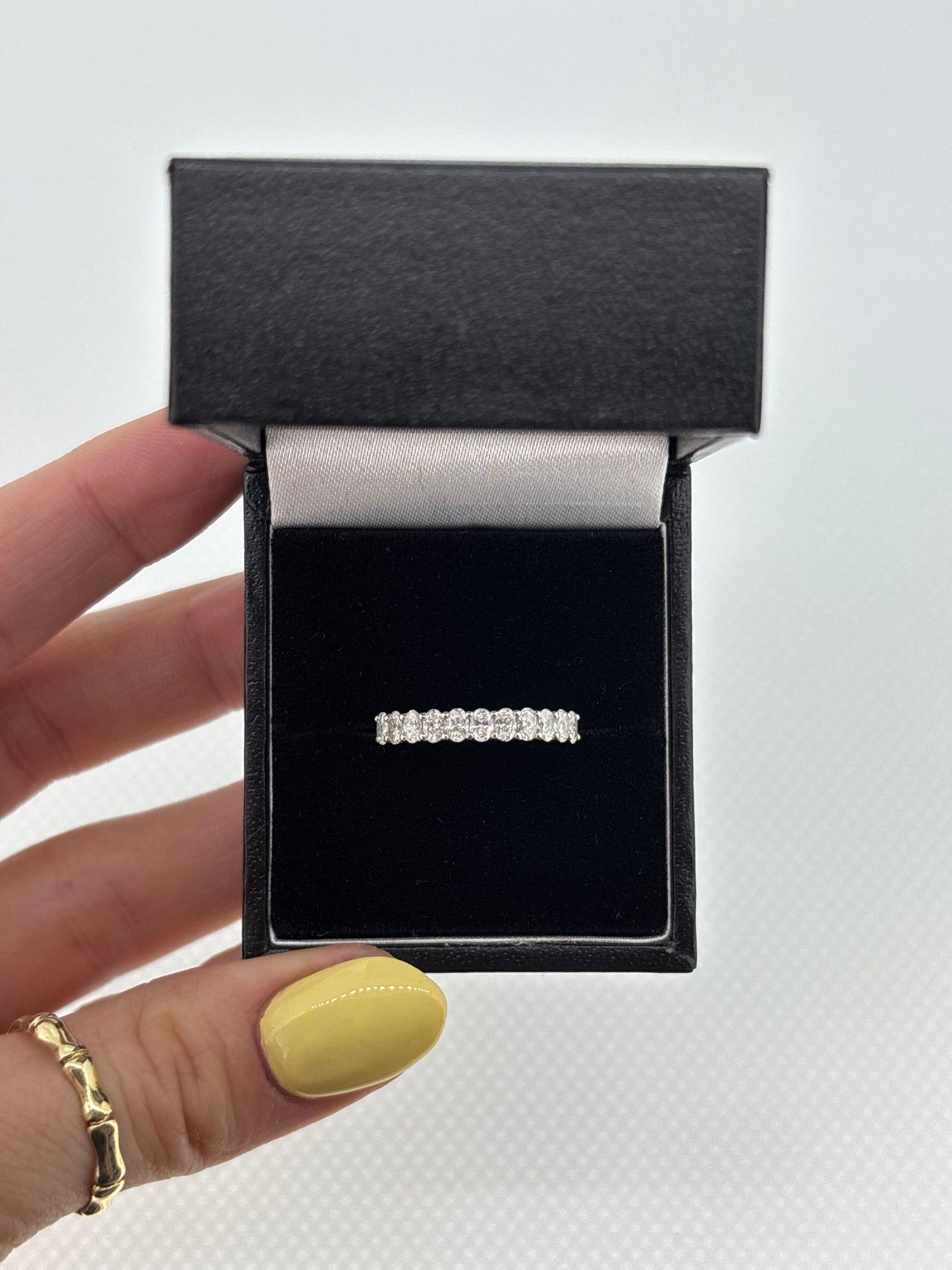 Oval Brilliant-Cut Claw Set Lab-Grown Diamond Ring – Yellow Gold