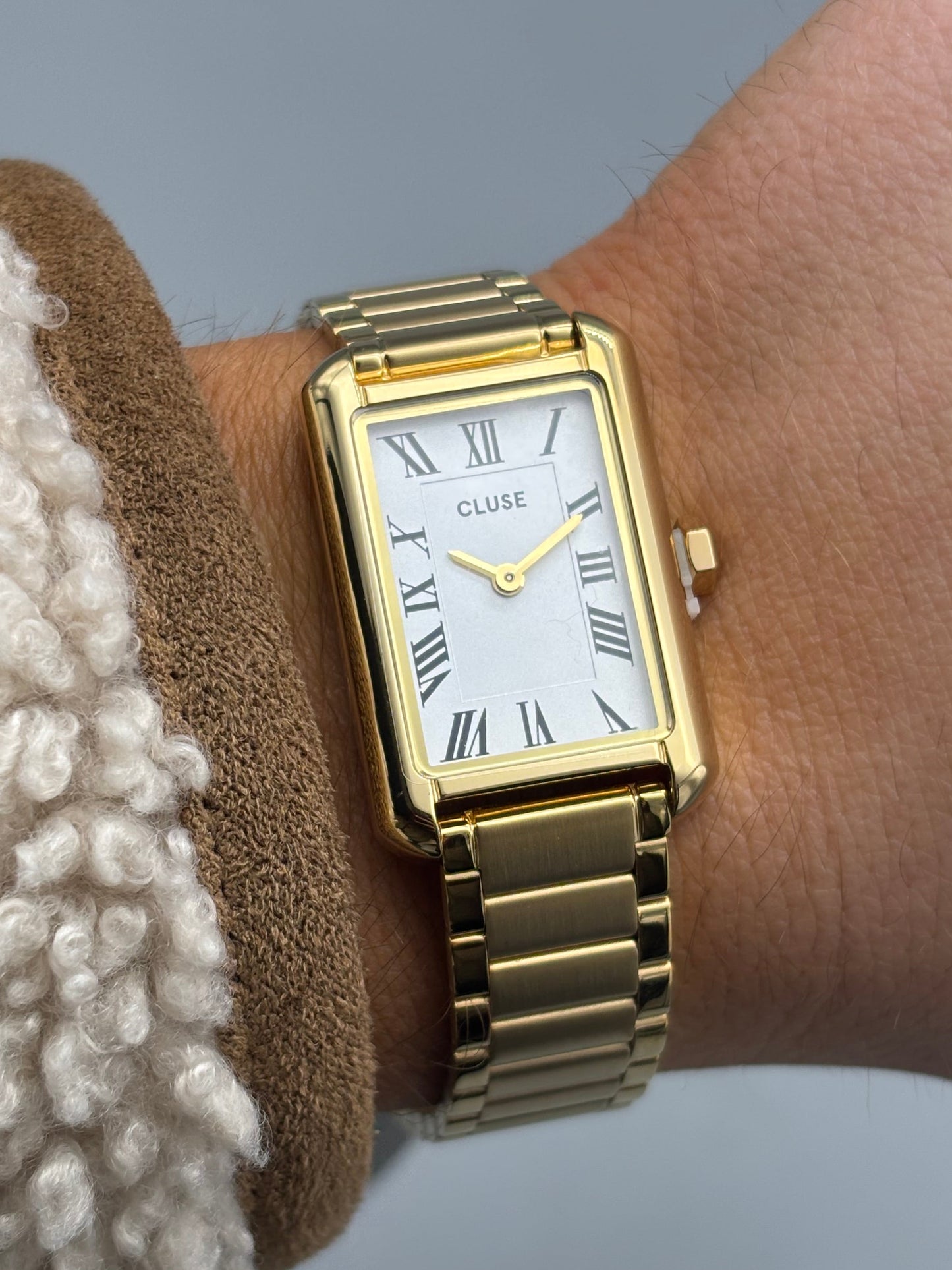 CLUSE ladies gold watch and bracelet set