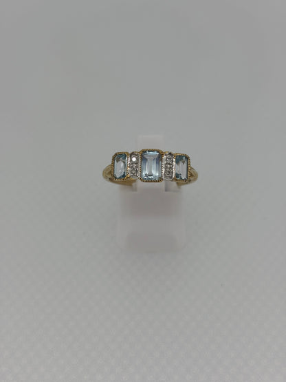 9ct Yellow Gold Blue Topaz & Diamond Ring