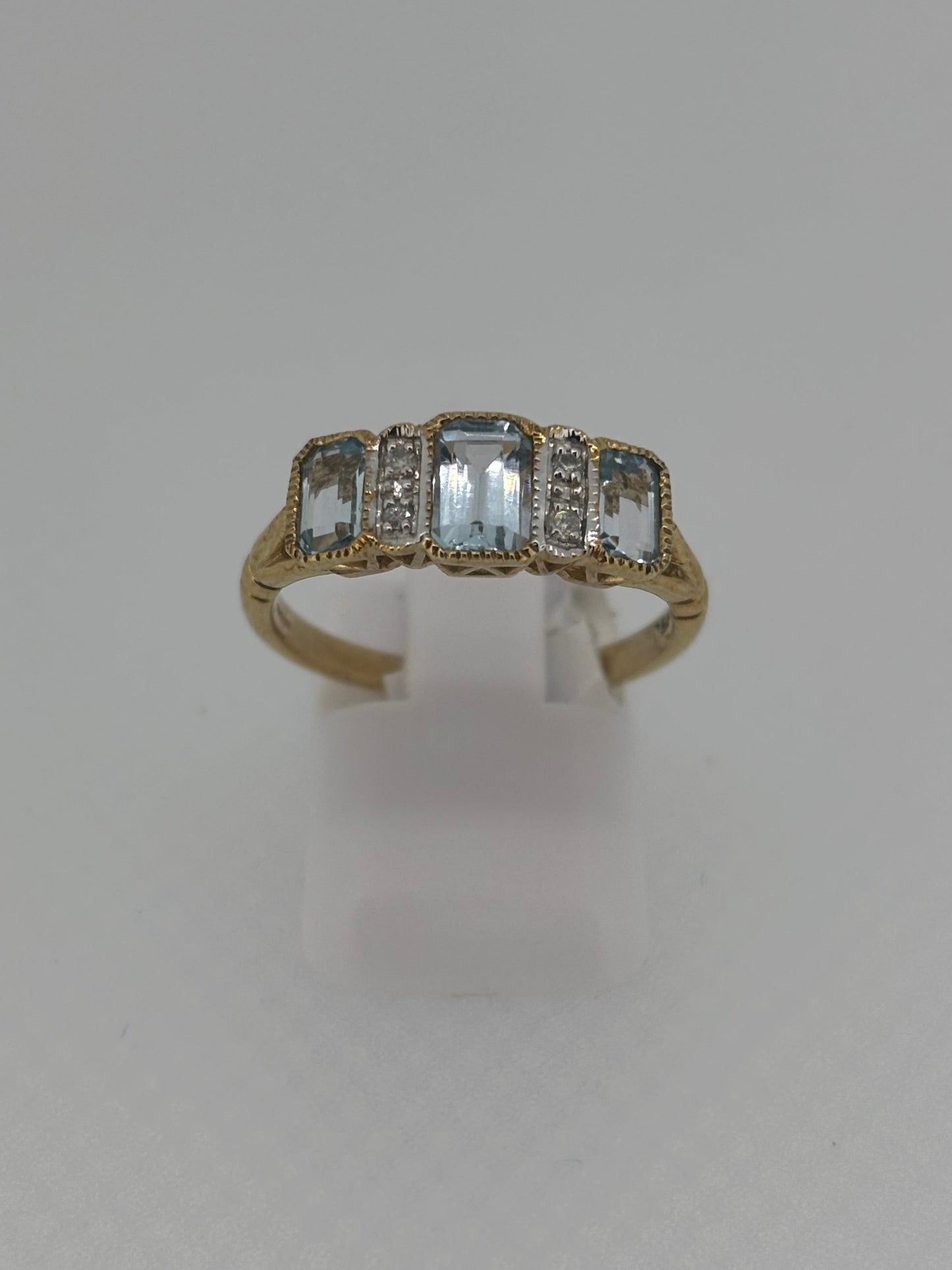 9ct Yellow Gold Blue Topaz & Diamond Ring