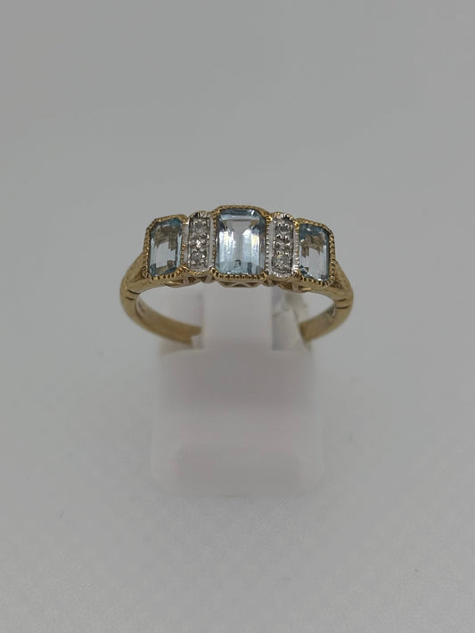 9ct Yellow Gold Blue Topaz & Diamond Ring