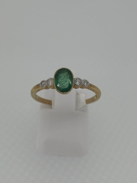 9ct Yellow Gold Emerald & Diamond Ring