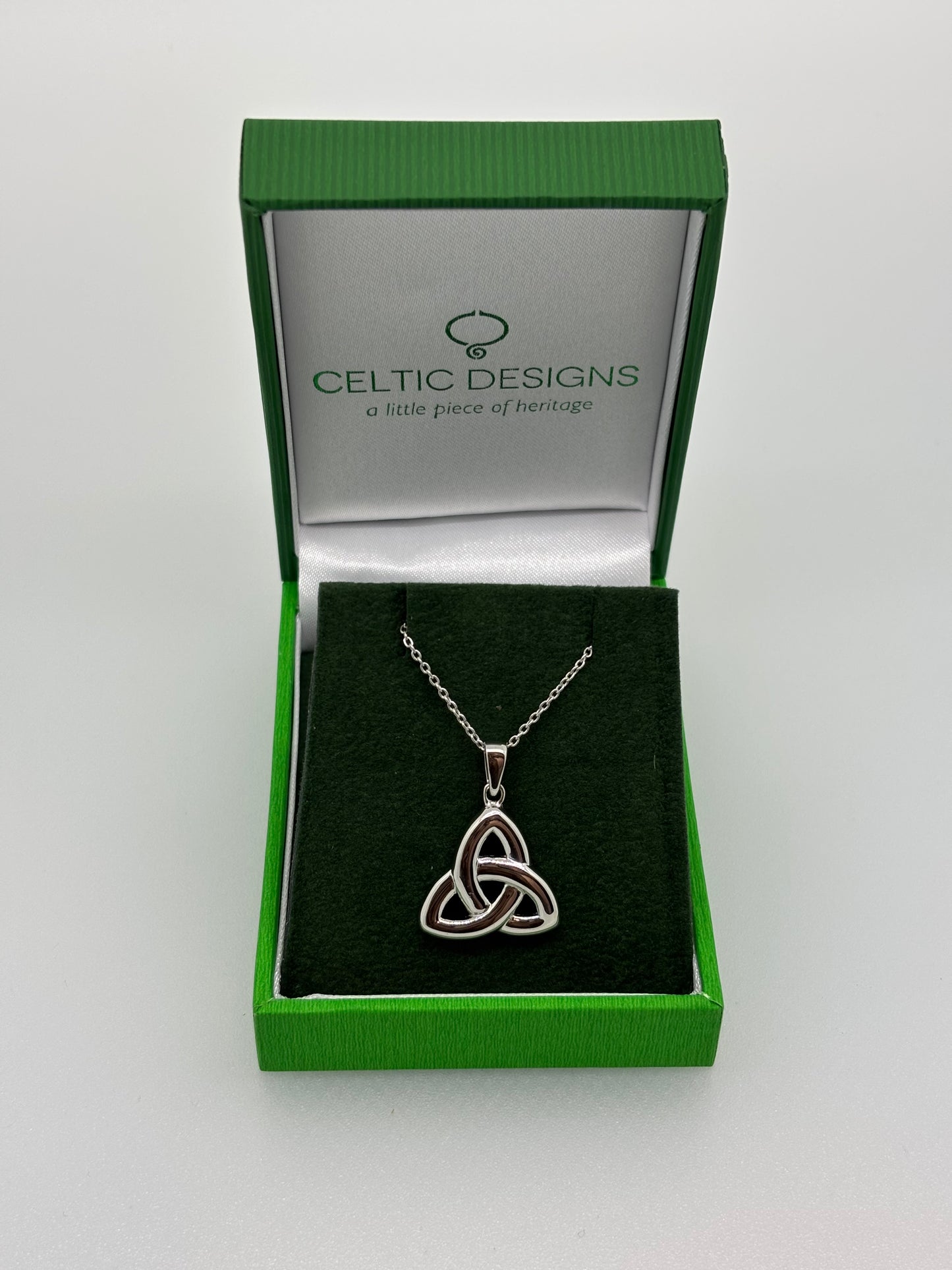 Sterling Silver trinity knot pendant