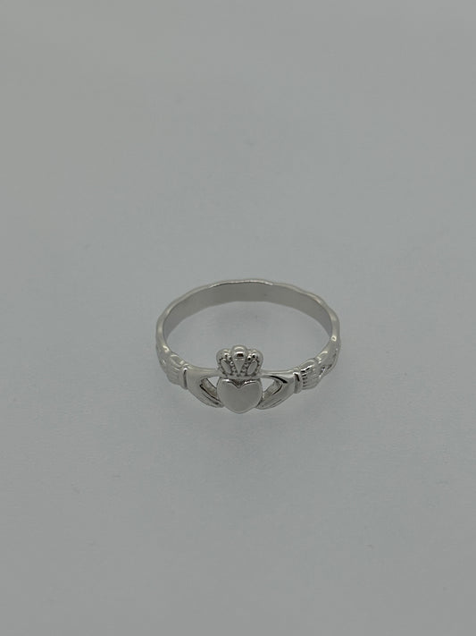 Silver classic claddagh ring with celtic design- Size L
