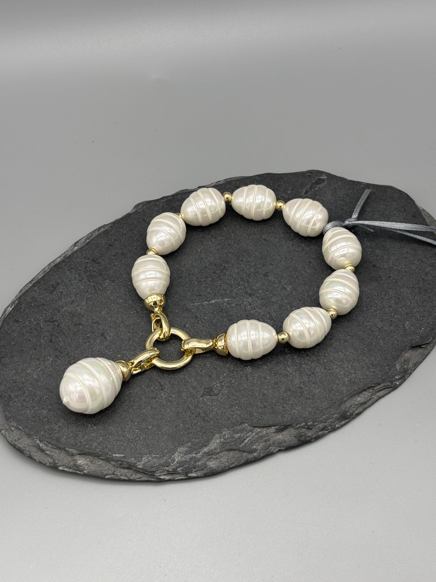 Karen Sampson pearl bracelet