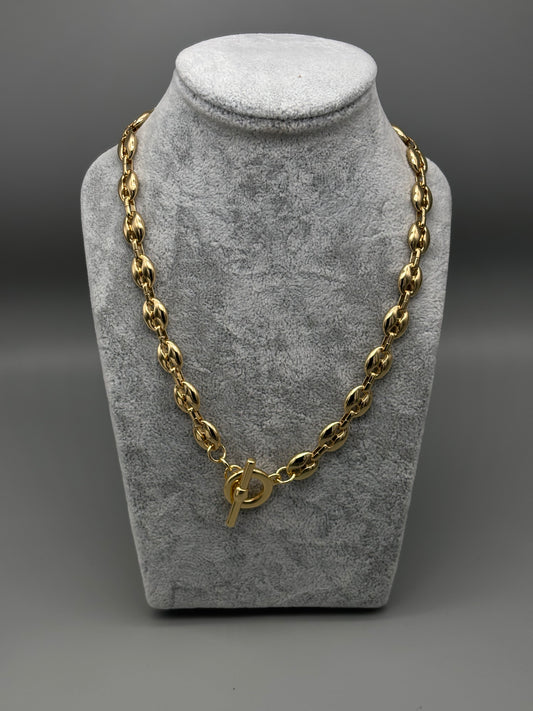 Absolute gold necklace with T-bar style