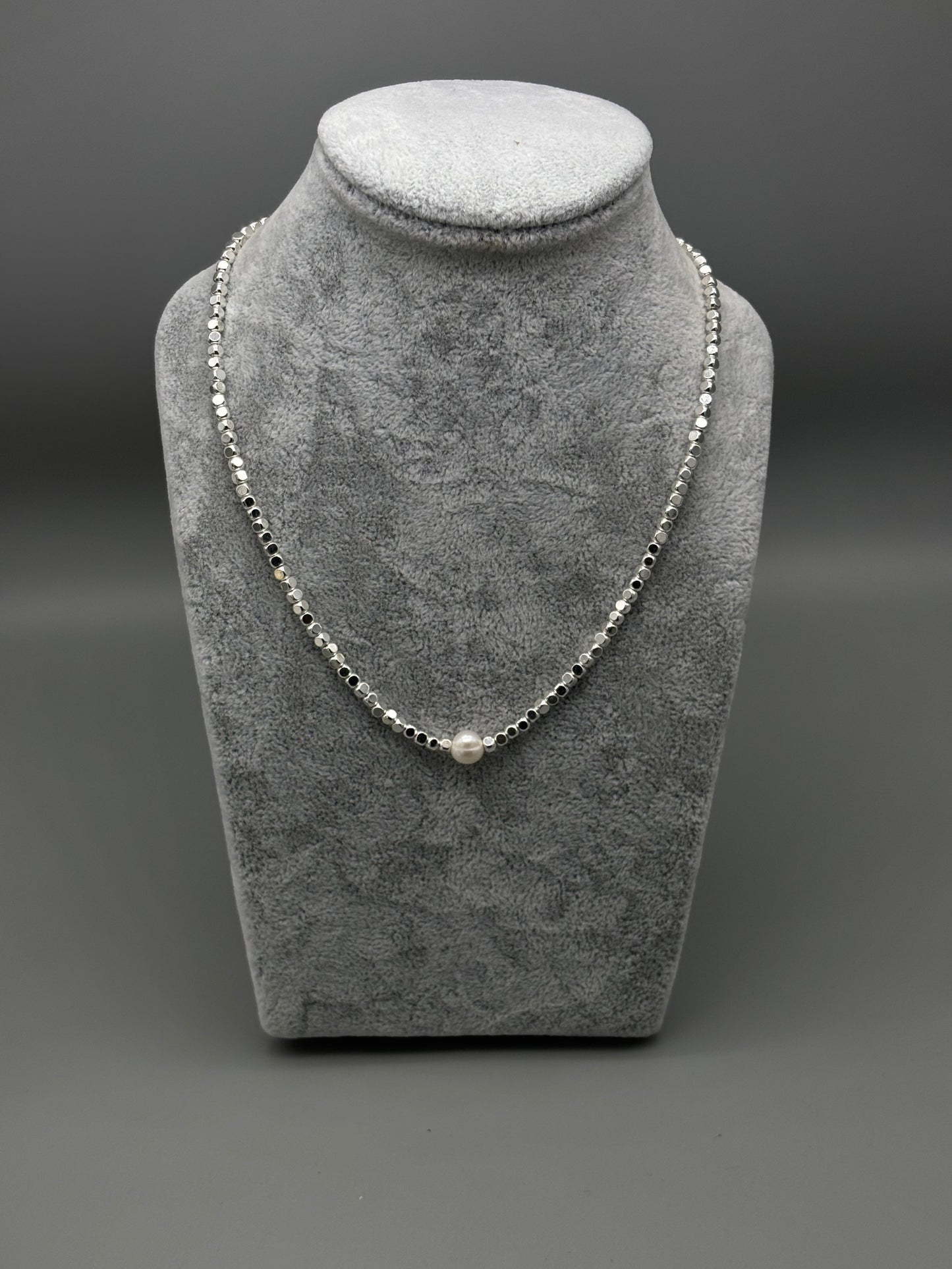 Absolute necklace silver / pearl