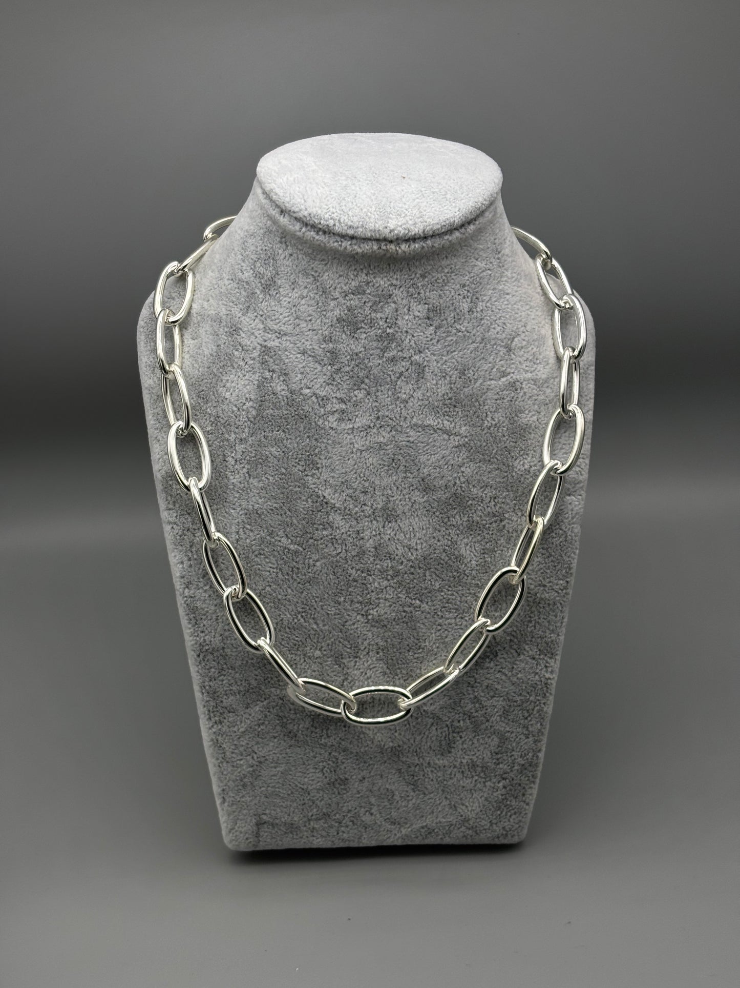 Absolute silver link necklace
