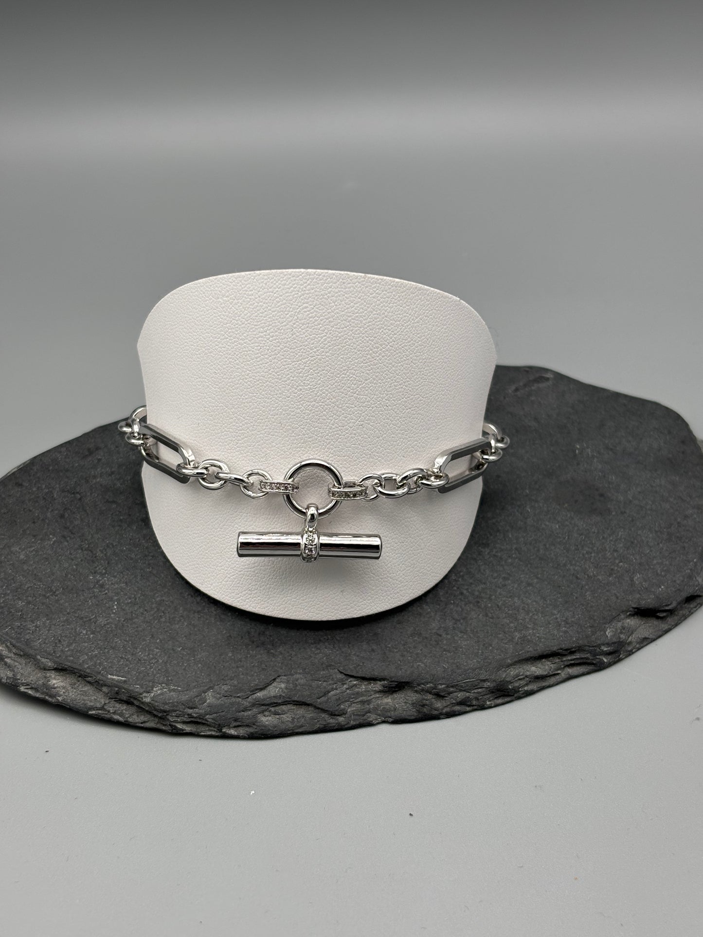 Absolute silver bracelet T-bar style