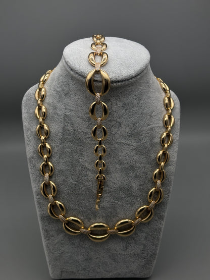Absolute gold link bracelet / cz