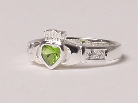 PERIDOT CLADDAGH RING (size P)