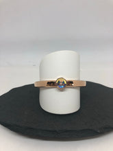 Load image into Gallery viewer, Melano Rosegold Bangle &amp; Stone
