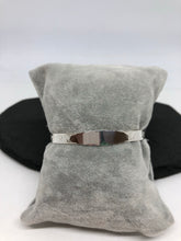 Load image into Gallery viewer, Sterling Silver Teddy bear Design Baby Bangle 011
