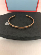 Load image into Gallery viewer, MelanO Rosegold Bangle with Cubic Zirconias
