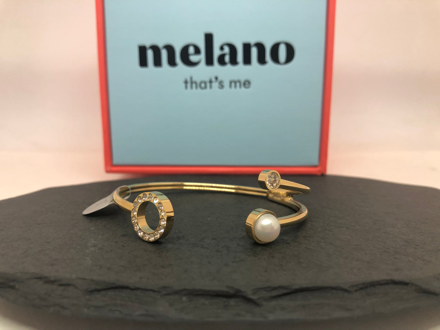 MelanO Gold Trio Bangle with Cubiz Zirconias and Pearl