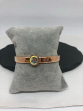 Load image into Gallery viewer, Melano Rosegold Bangle &amp; Stone
