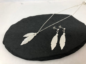 Feather Necklace & Earring set